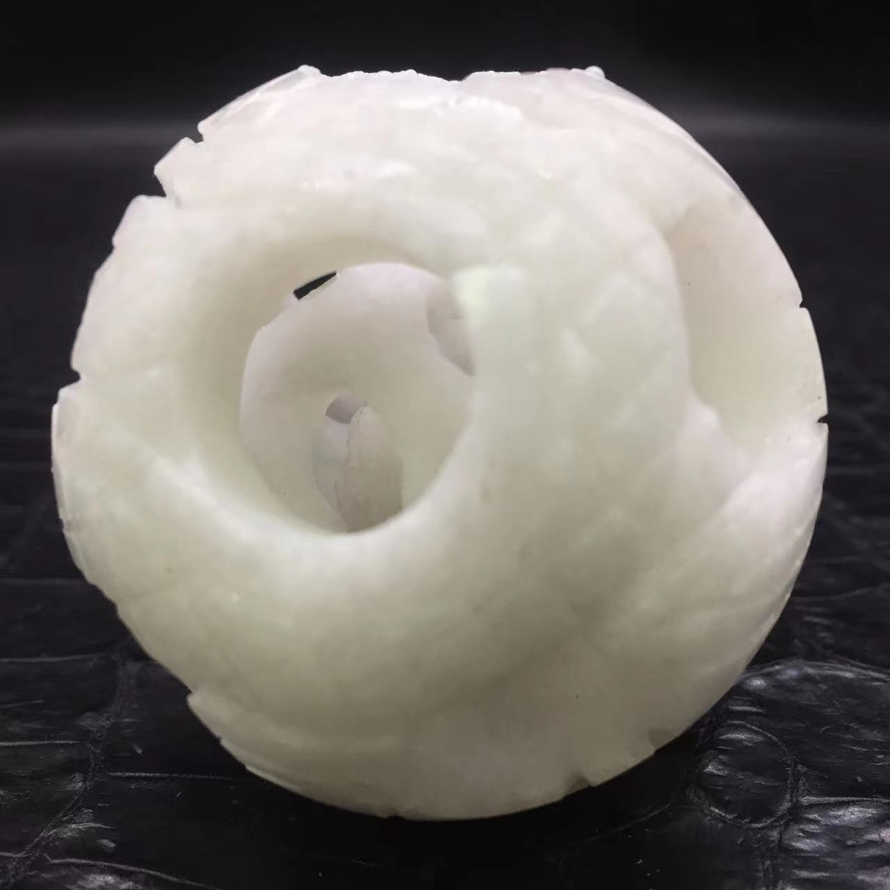 Natural White Marble Ball Crystal Quartz Sphere+Stand Healing Decorate Reiki 1Pc