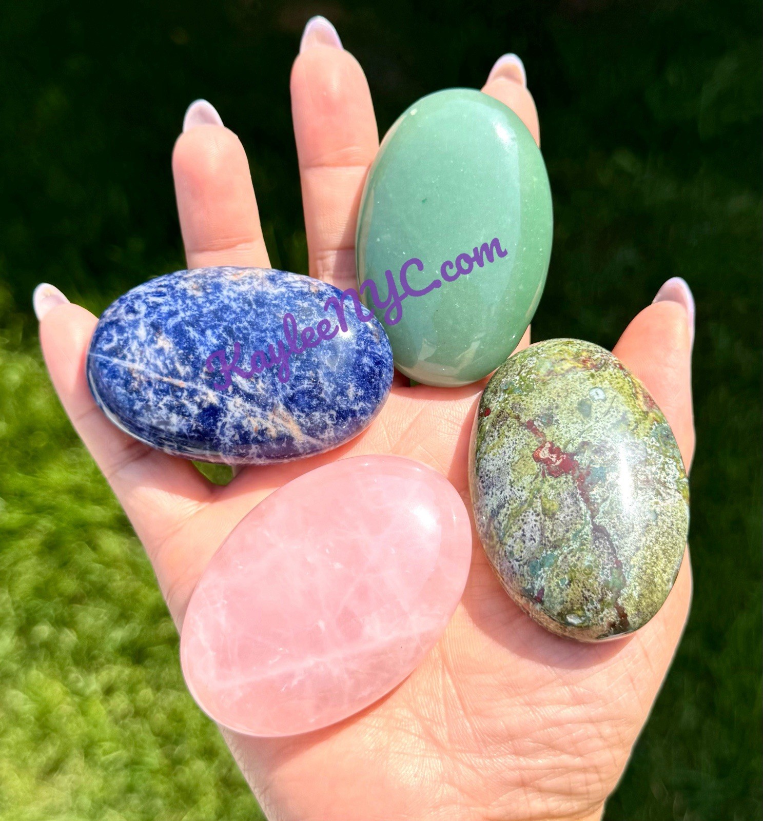 Wholesale Lot 8PCs Natural Mix Crystal Palm Stone Crystal Healing