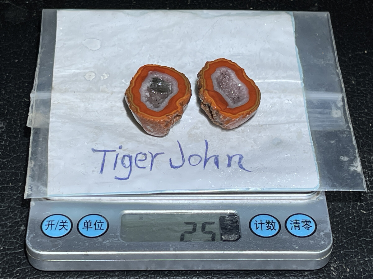 1Pair China Agate Hebei xuanhua natural Crystal Geodes collectible 25g D324