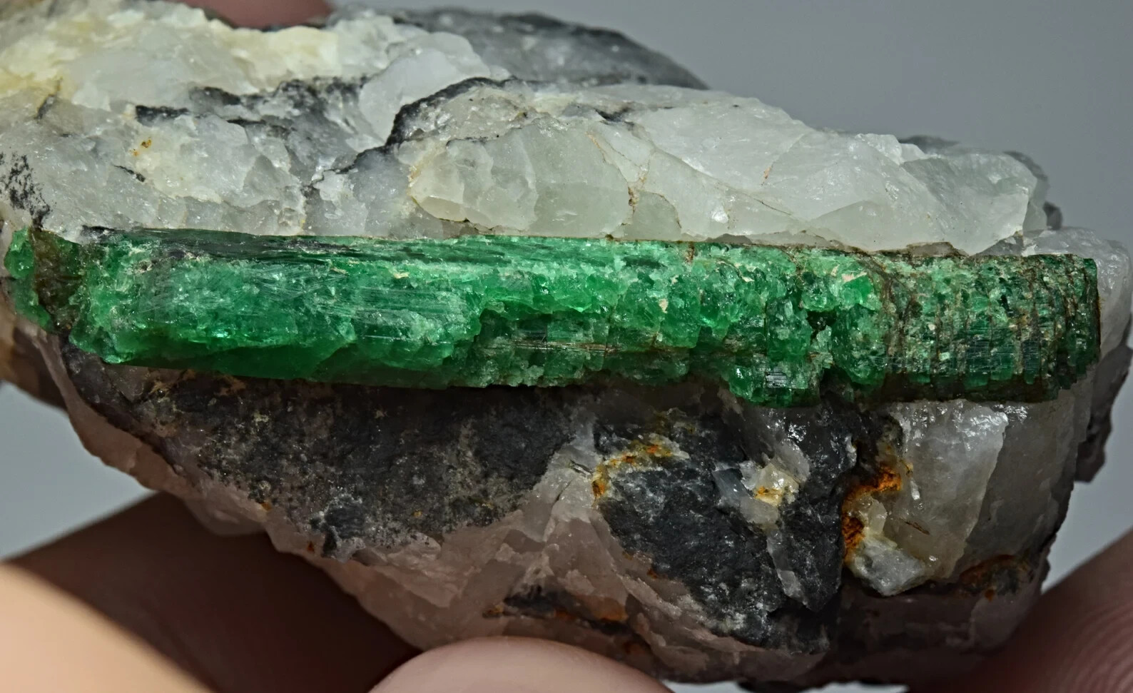 Natural 38mm Long Emerald Crystal On Quartz Matrix 67 Gram
