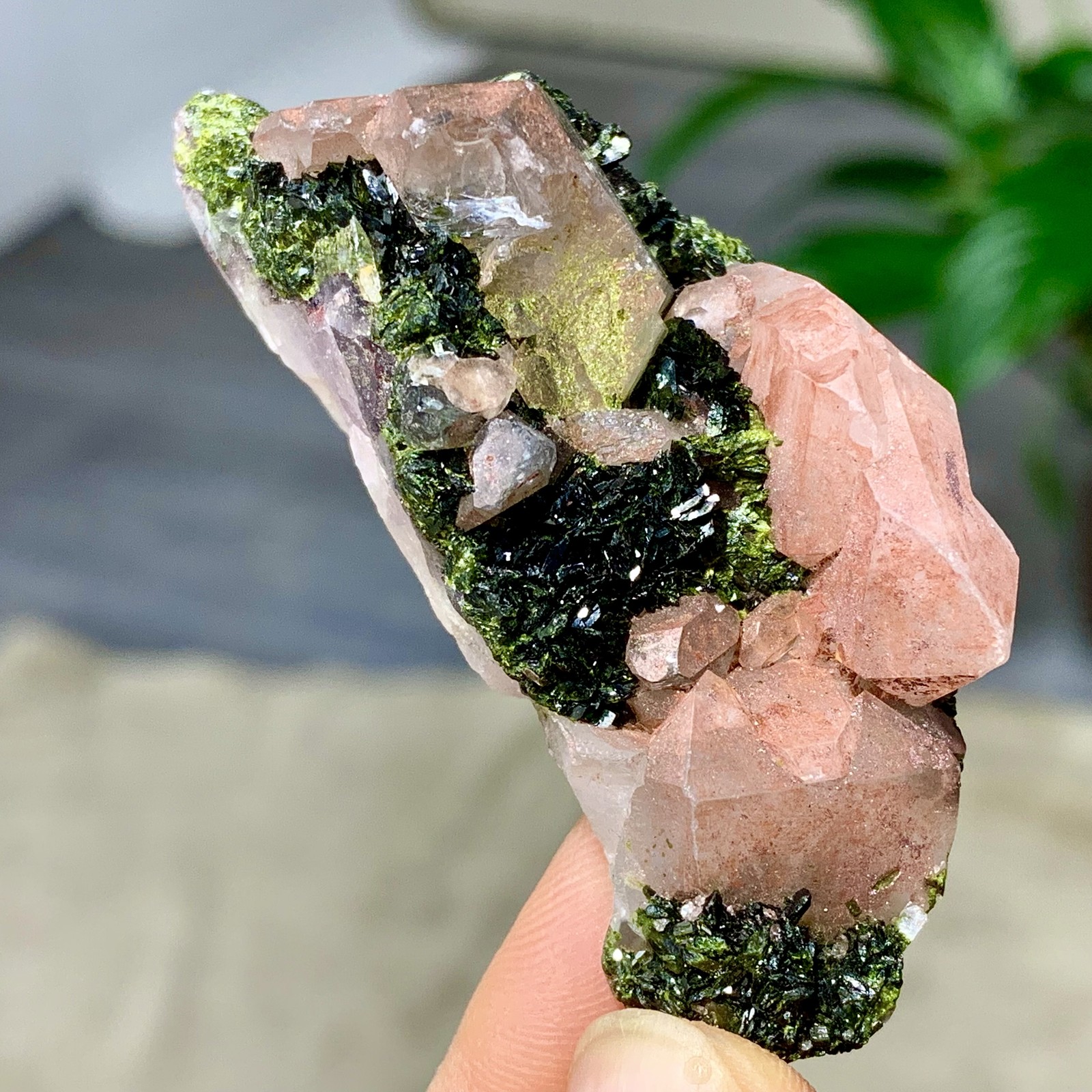 41G Natural beautiful epidote quartz with garden Crystal mineral symbiosis