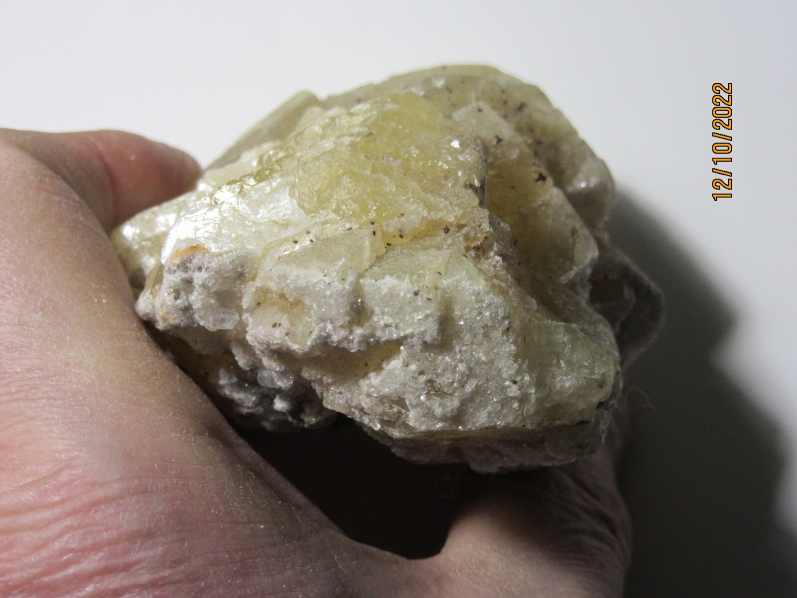 AAA 352g Translucent YELLOW Fluorite Crystal Cluster Mineral Illinois YCCC-1