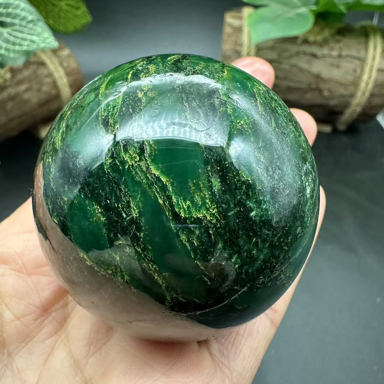 1pc Natural emerald Quartz Ball Crystal polished Sphere Healing energy gift 50mm