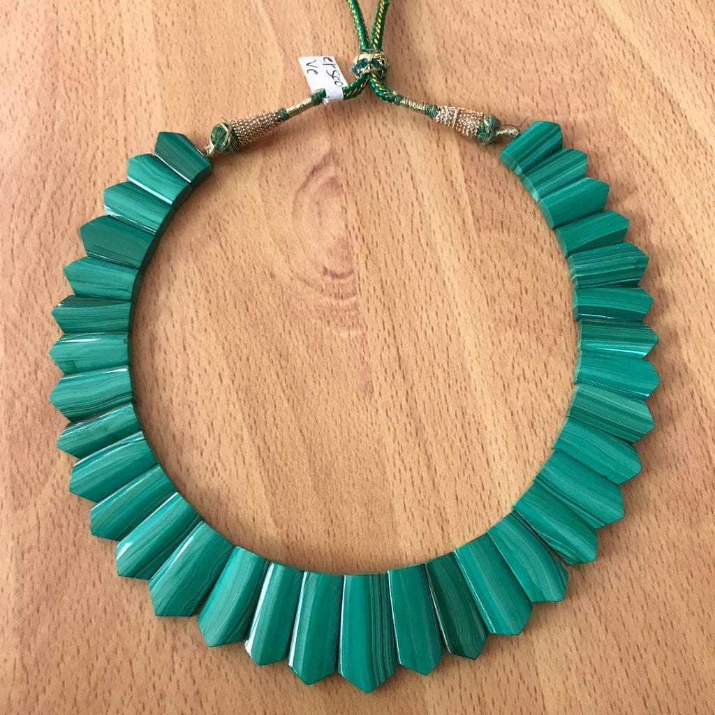 85 GR Natural Nephrite Jade Necklace Elegant green Nephrite jade with a classic