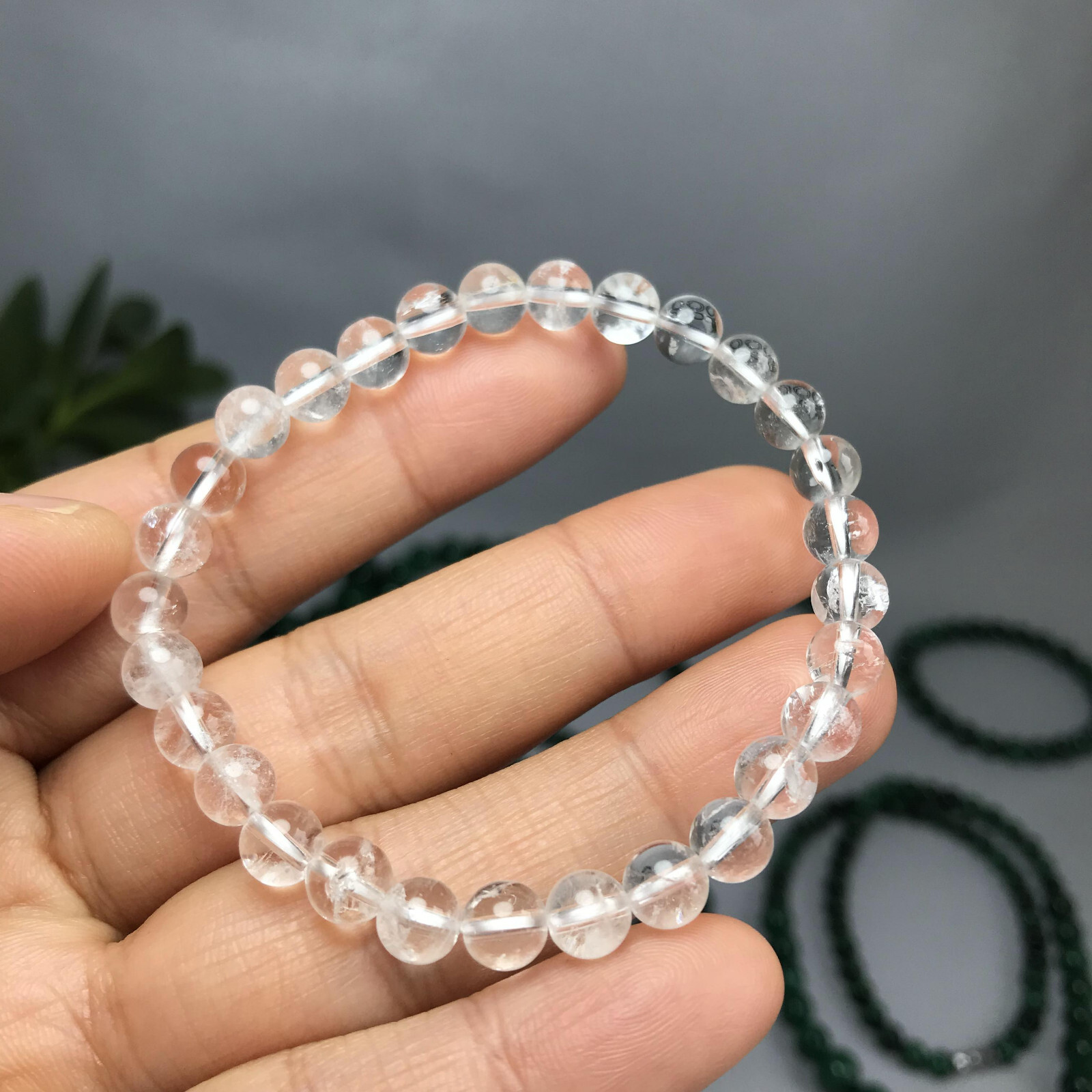 1Pcs Natural Polish white crystal stone bracelets Crystal ball Specimen 6mm