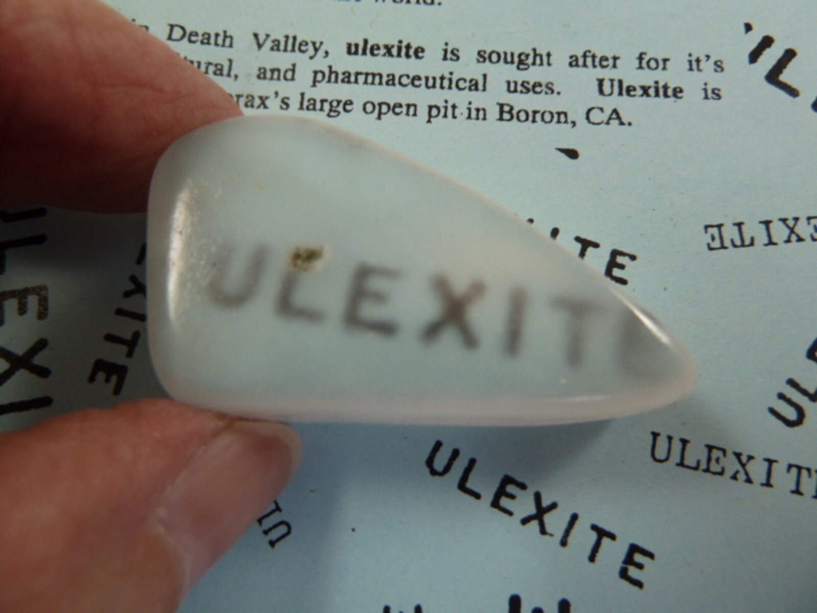 (r33-100) 1-5/8″ Ulexite gemstone Mineral TV rock mine mined rocks Boron CA USA