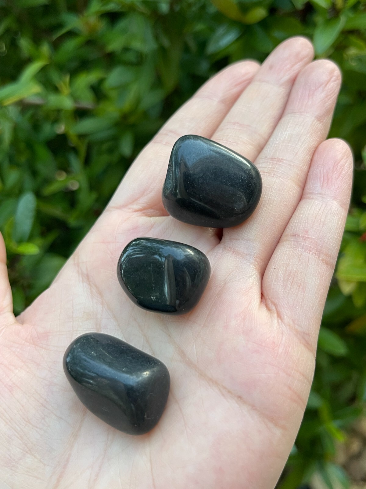 Grade A++Black Tourmaline Tumbled Stones, 0.8″-1″ Polished Black Tourmaline